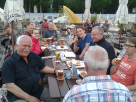 Bei seinem Stammtisch